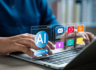 Aprendiz de inversión cripto explorando los conceptos básicos de negociación automática impulsada por inteligencia artificial